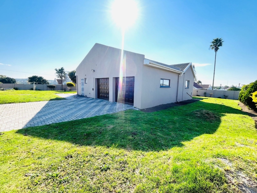 3 Bedroom Property for Sale in Haven Hills Eastern Cape